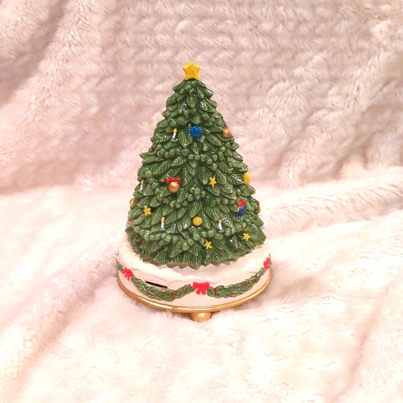 GIBSON GREETINGSVintage Otagiri Ceramic Christmas Tree Music Box